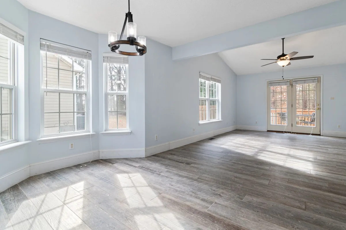 Clean, safe room after biohazard cleanup in Oyster Bay Cove, NY